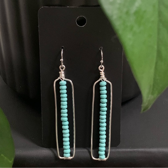 • [Handmade] Boho Beaded Earrings • - Picture 15 of 15